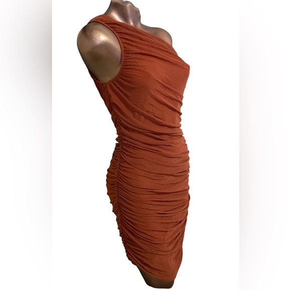 One Shoulder Ruched Bodycon - Picture 4 of 8
